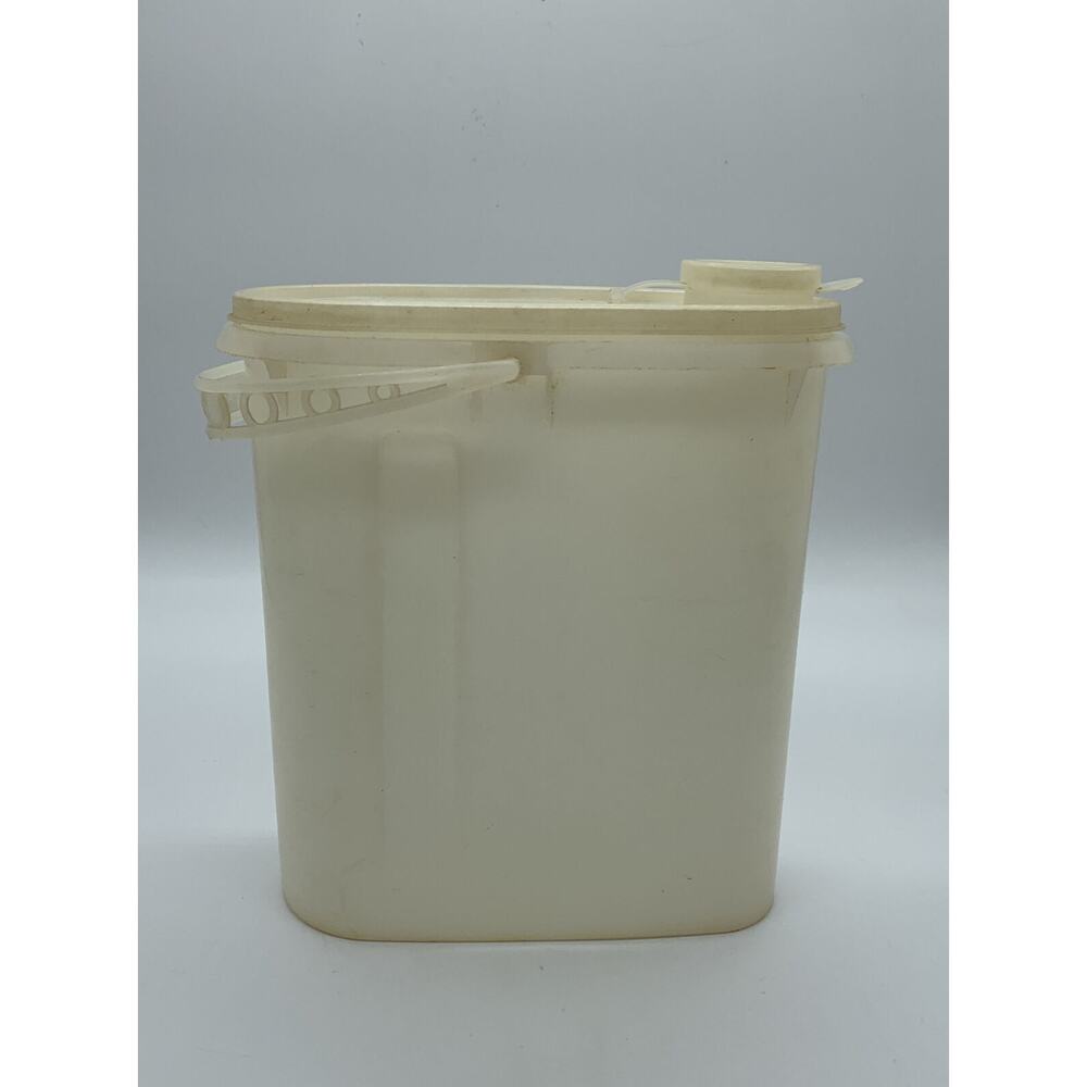 Vintage Tupperware Pitcher 587-1 White 8” Tall Kool-Aid Pitcher Read